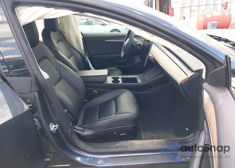 2022 Tesla Model 3 Long Range Dual Motor All-Wheel Drive z USA, uszkodzony, nr VIN 5YJ3E1EB2NF119675